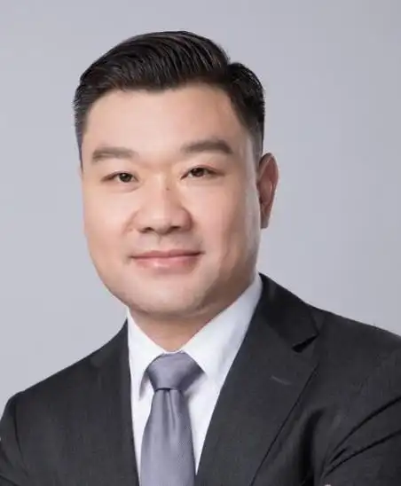 刘旭创业路上续写无悔兵心