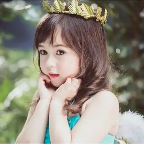 画混血婴儿墙贴bb墙贴画报贴宝宝海报婴儿照片军绿色主图60x60厘米