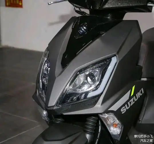 全新铃木uy125再升级颜值更高