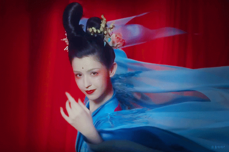 赤狐书生全国热映中莲花精哈妮克孜好美媚而不妖