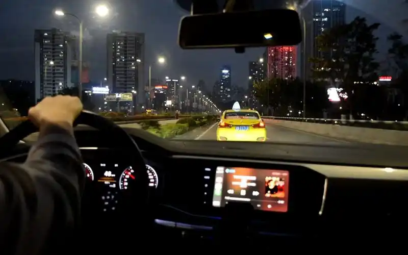 【山城夜景】下班路上,开着大众探岳,车外的风景独好