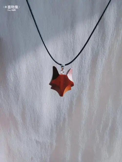 小狐狸手工雕刻檀木项链