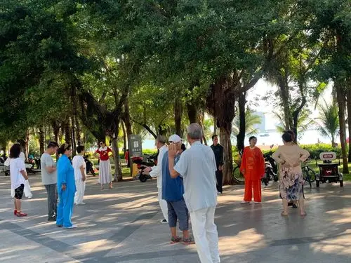 当下中国老年人的生活