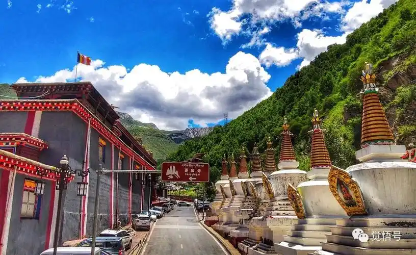 觉悟禅游:德格更庆寺,跋涉千里只为一睹你的容颜