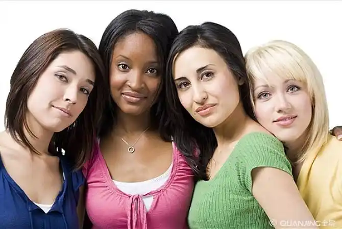 四个女人图片_图片大全