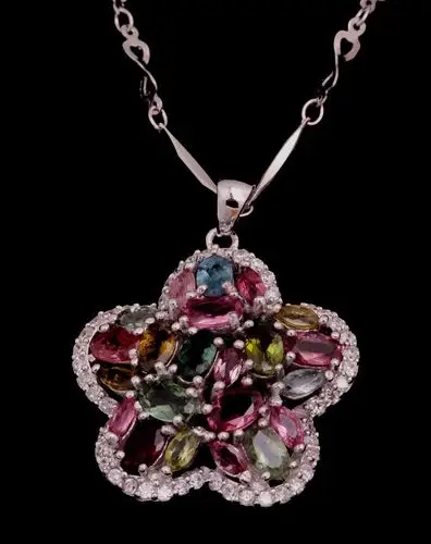 女款彩色s925银碧玺梅花形吊坠(赠送项链一条)