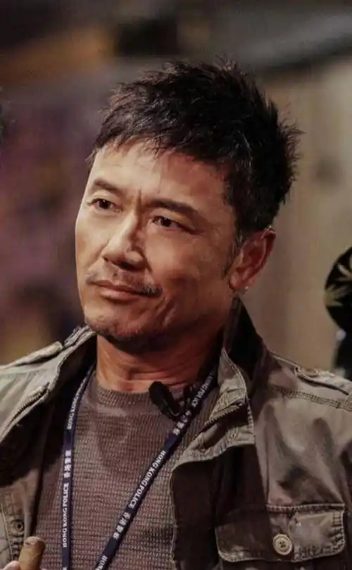 五个老当益壮的男明星,年过花甲没老人味,脸上的褶子都识趣