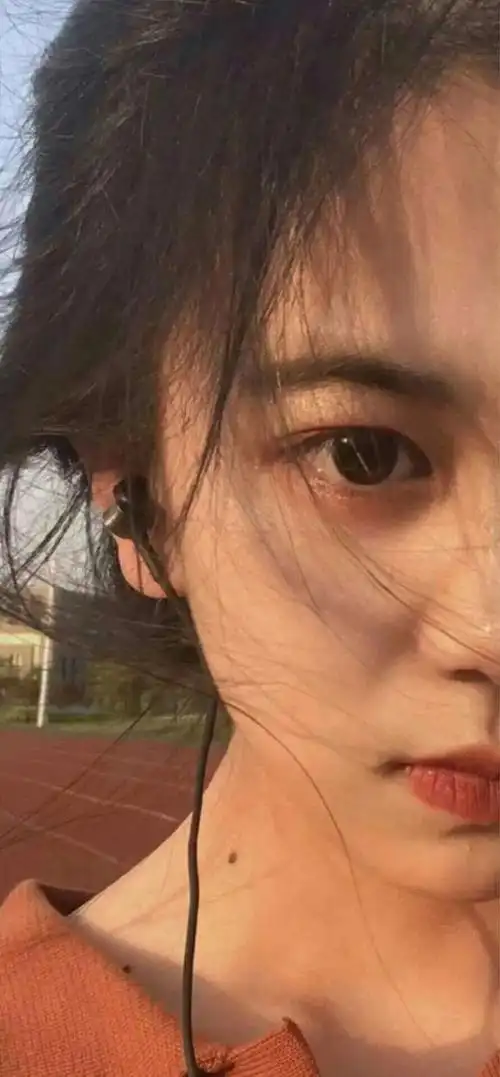 ins风美女手机壁纸|聊天背景图|头像