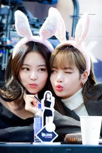 lisa 金智妮 - 堆糖,美图壁纸兴趣社区