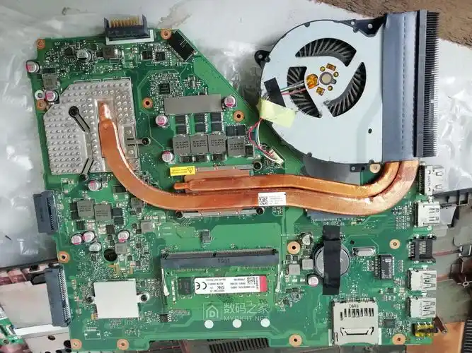 拆解华硕fh5900v笔记本电脑