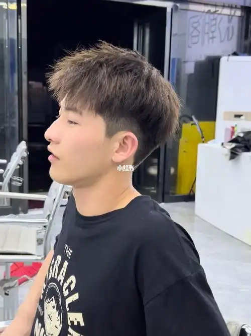 99男生碎盖烫|烫型不烫卷的发型阳光帅气992022男生塑型烫发烟花