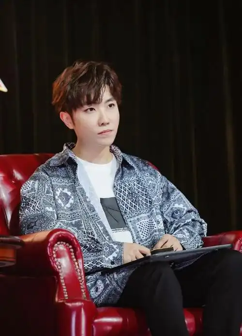 徐良回应消失的三年 投身到音乐公司做老板 捧红了众多网红歌手