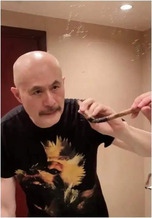 徐锦江最后悔的事情徐(徐锦江近况如何) - 俏皮常识网