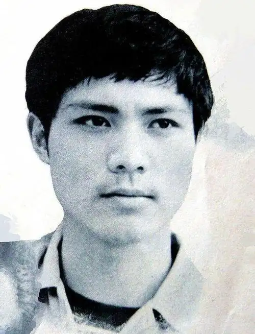 沈冠初息影23年 一组罕见照片曝光 昔日银幕美男 如今72岁人在何方?