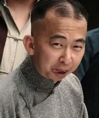 知名演员巨兴茂演30年丑角开豪车并抱美人归所得皆因有才华