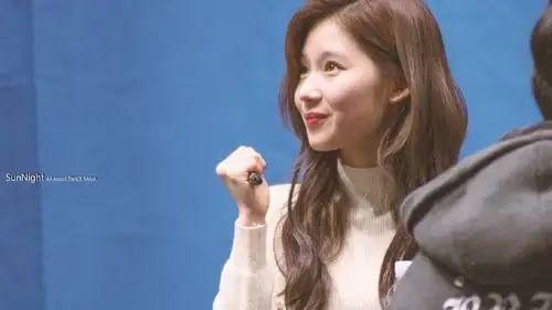 还是爱她?朴灿烈隔空告白前女友twice的sana?