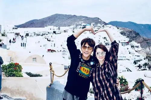 一年至少一次二人旅行,这对明星夫妻太甜蜜了!