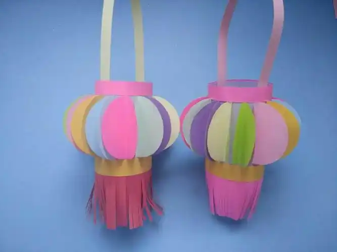 彩纸做灯笼怎么做(中秋节快到了,教大家制作一款简单漂亮的灯笼,手工