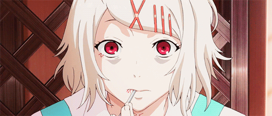 动漫眨眼红眼睛女孩gif动图_动态图_表情包下载_soogif