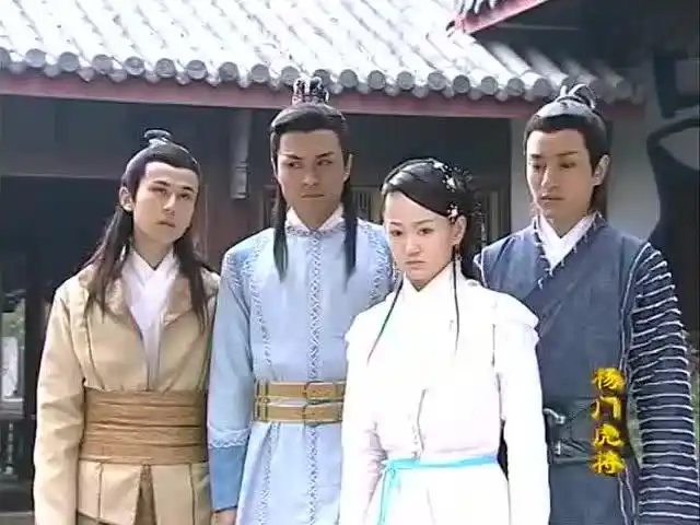 杨门虎将杨七郎朦胧间看到是佘赛花吓得一机灵直接爬起来了