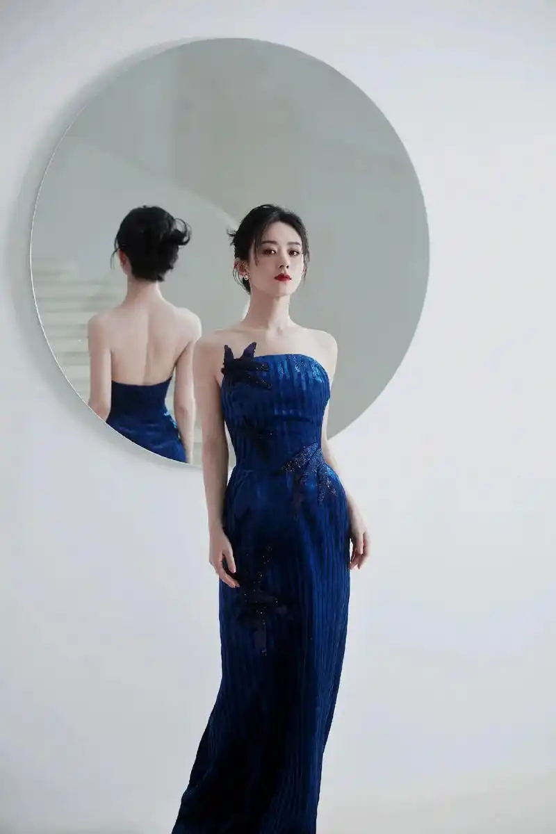 赵丽颖 #赵丽颖蓝色抹胸长裙 #燕之屋代言人赵丽颖 #氛围 - 兑趑