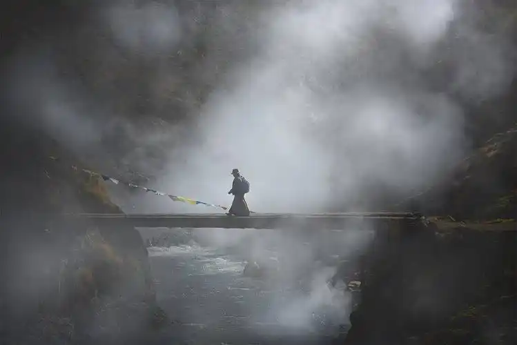 【清风诗作】驮着生命修行(行者无痕分享版)