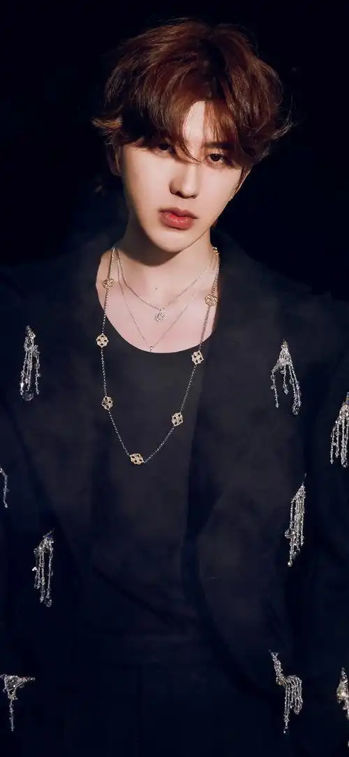 超有型蔡徐坤锁屏壁纸 67超有型蔡徐坤锁屏壁纸 67超有型蔡徐坤