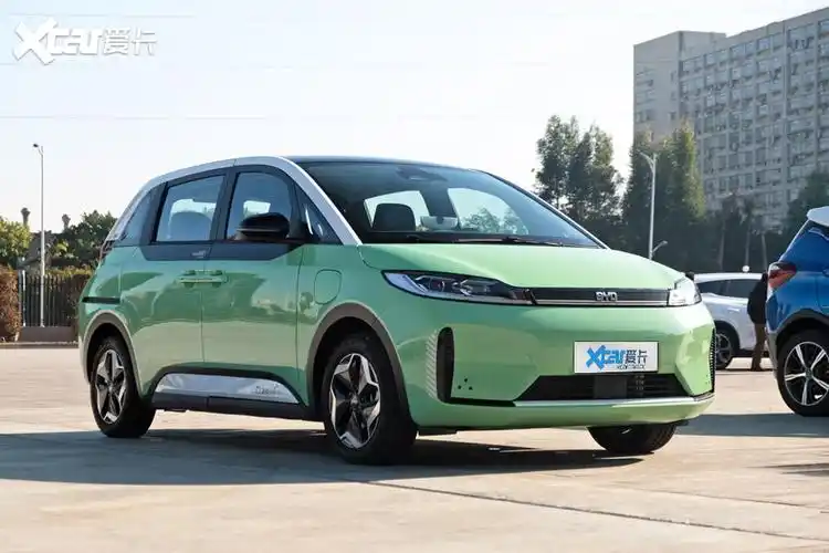 按级别划分,它是紧凑型mpv;按能源类型,它是纯电动汽车;按功能用途,它