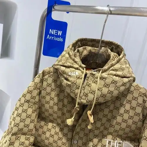 gucci北面联名款羽绒服