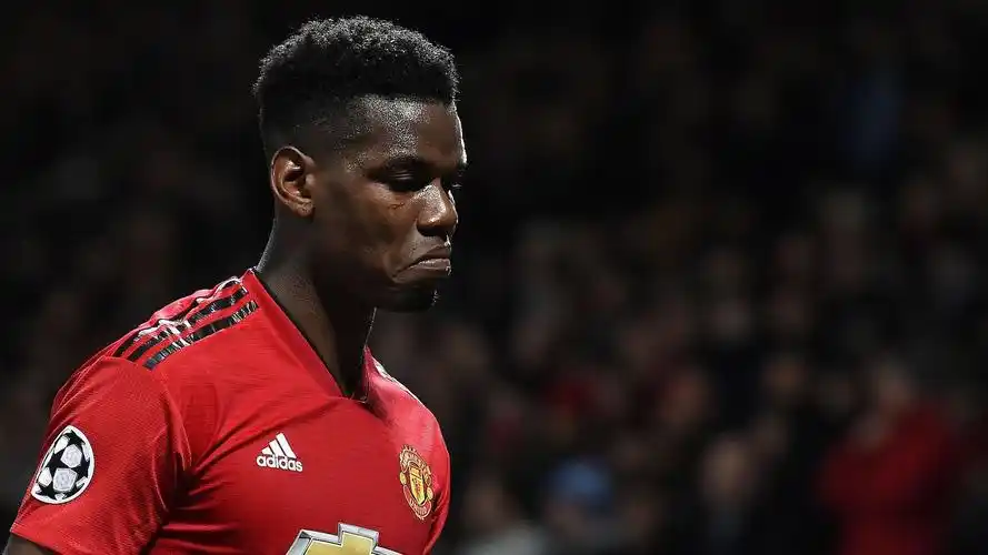 博格巴怒砸更衣室储物柜为红牌向队友道歉