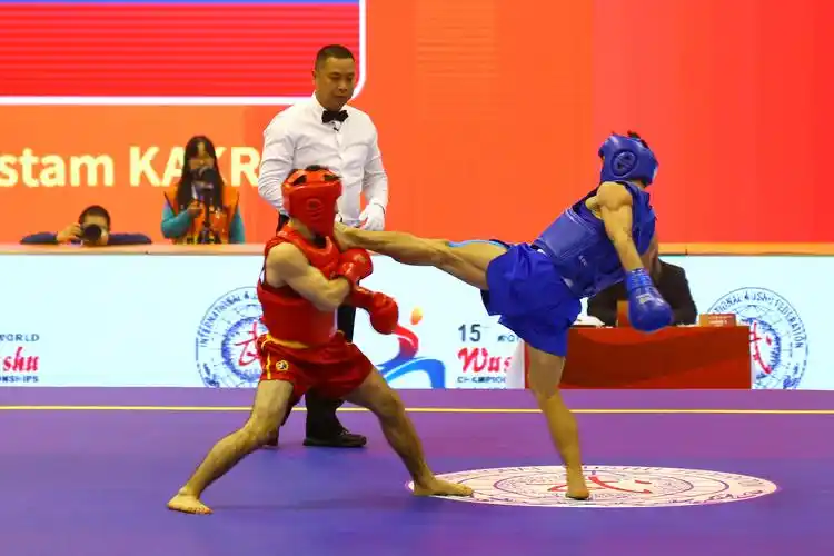 申国顺李玥瑶勇夺世界武术散打锦标赛桂冠