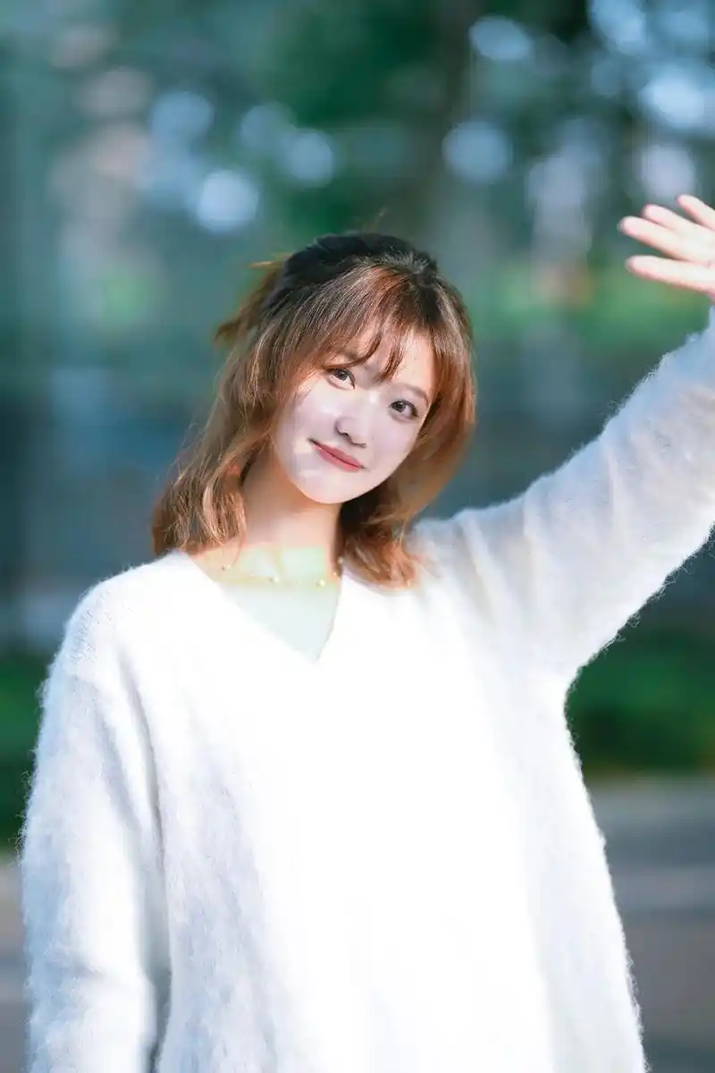 趁阳光正好,趁微风不燥,用照片记录下青春该有的样子,成为美好 - 抖音