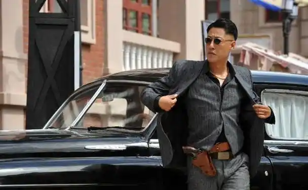 于震曾执导并主演的电视剧并未引起广泛关注,同时他参演的其他影视剧