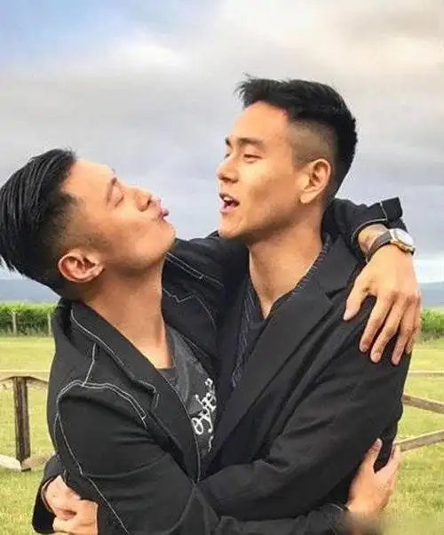 彭于晏我的初吻给了余文乐相识20年用行动诠释兄弟之情