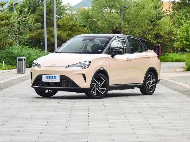 小型电动suv哪吒aya上市售价738888万元