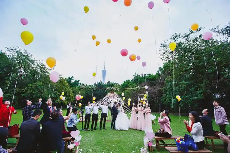 户外婚庆现场布置图片室外婚礼布置效果图