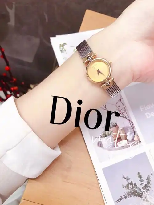 迪奥石英女表,全表原装,表盘尺寸22 ,上手知性温婉