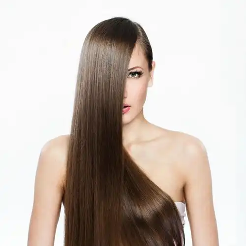 长期健康头发自然的美丽女人