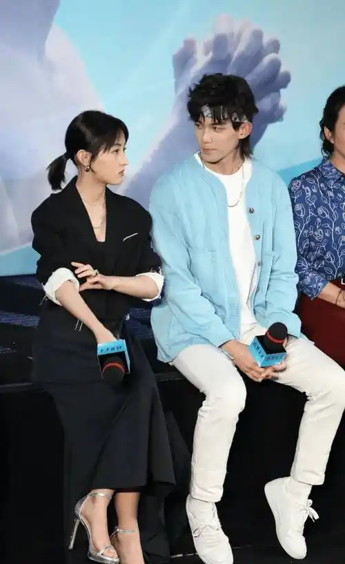 "情商代表"吴磊:为谭松韵怒怼主持人,却因家人得罪圈内大佬_迪丽热巴