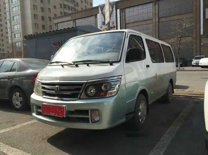 2010年底高配9座金杯海狮