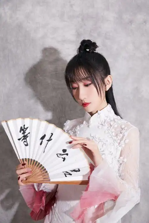 2月26日正月十五晚9点15分,@等什么君在江苏卫视元宵荔枝灯会,与大家