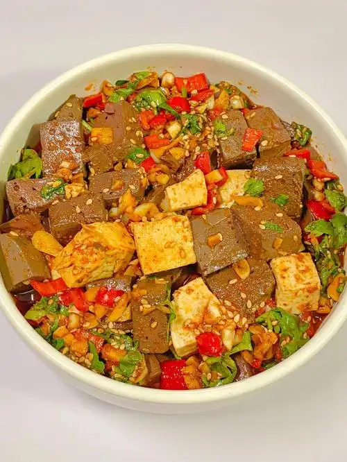 一人食好吃到停不下来的凉拌猪血豆腐