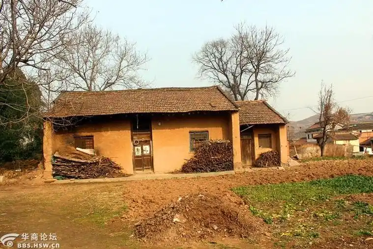 在西府农村,有很多这样破,旧,老的房子