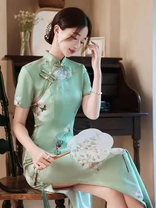 解读几张高贵,优雅的坐姿旗袍照,你有收获吗?