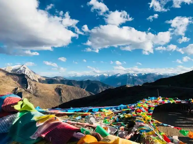 川藏线自驾游没有什么能够阻挡你对自然的向往