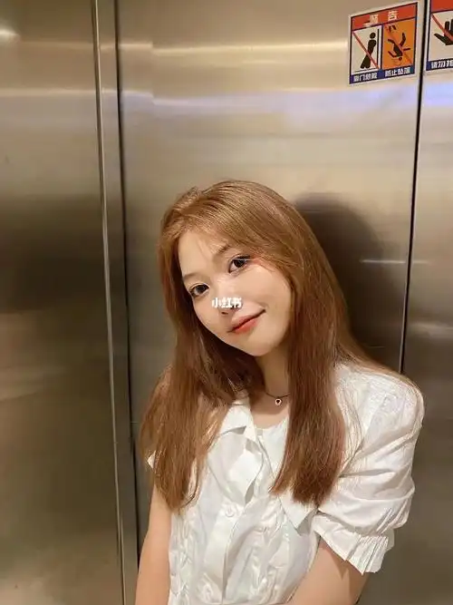 适合见家长的发色春夏发色分享不用漂的焦糖暖粉棕色巨显白~v超显白发