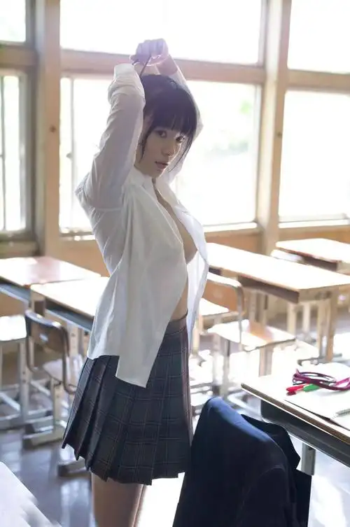 【转载】星名美津纪真空制服诱惑 胸悍惹人怜爱