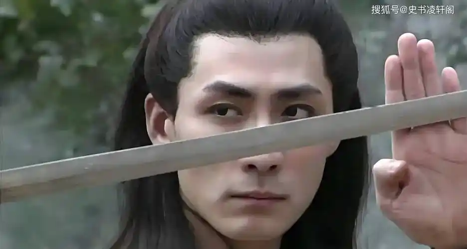 原创白眉大侠徐良智救被抢美女朱似玉夜闯侯府警告恶霸何狗熊