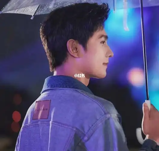 可以不顾一切和你一起奔赴未来@#杨洋迪丽热巴迪士尼