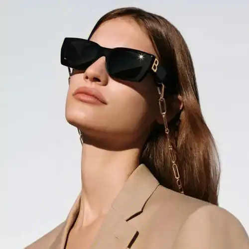 burberry2021海报款链条墨镜